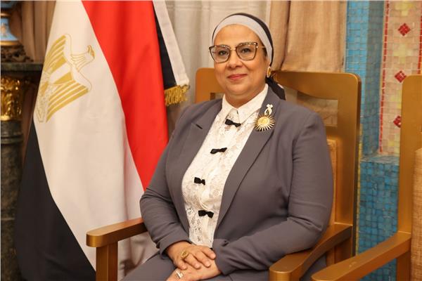 المستشارة أمل عمار
