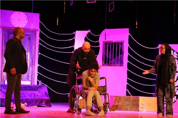 «فرقة دسوق» تشارك بـ«سالب واحد» ضمن مهرجان نوادي المسرح 