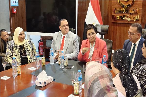 نائب وزير الصحة تُكثف الجهود الميدانية ببورسعيد لتعزيز الصحة الإنجابية وتحسين المؤشرات السكانية