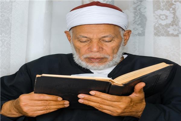 وزارة الأوقاف تُحيي ذكرى ميلاد الشيخ عامر السيد عثمان.. شيخ المقارئ المصرية