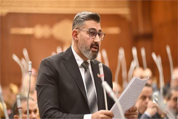الفنان ياسر جلال 