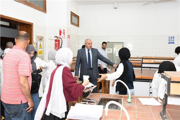 تطوير شامل بمستشفى جامعة قناة السويس بمعايير عالمية
