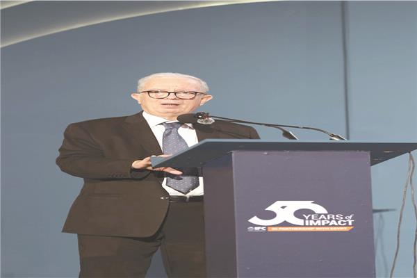 د. حسين عيسى