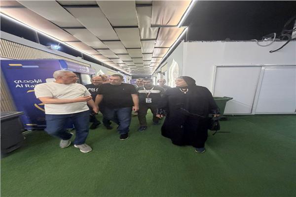 خلال تفقد المخيمات