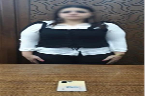 صانعة محتوى 