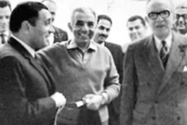 هيكل يستقبل أستاذه التابعى فى الأهرام بحضور جلال الحمامصى