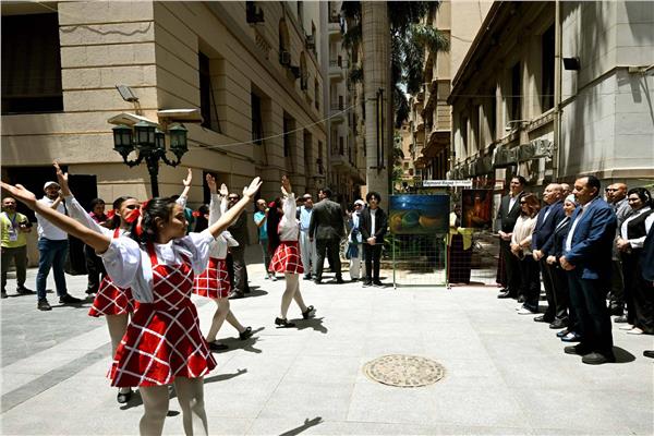 أكاديمية الفنون تطلق فعاليات الأسبوع الثاني