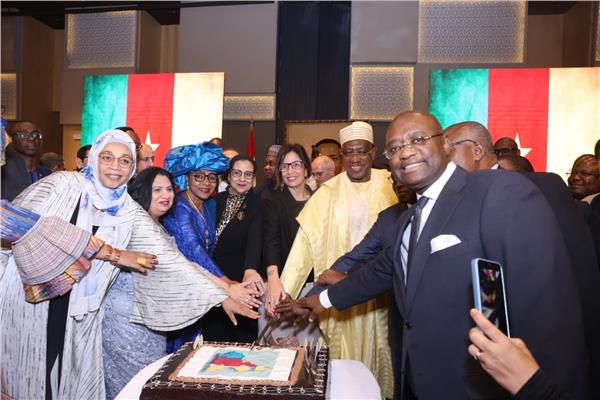 المستشارة أمل عمار تشارك في احتفالية العيد الوطني الـ54
