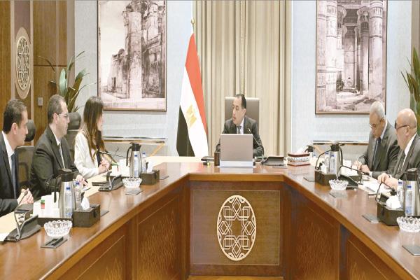 د.مصطفى مدبولى خلال اجتماعه لاستعراض التقرير ربع السنوى الأول