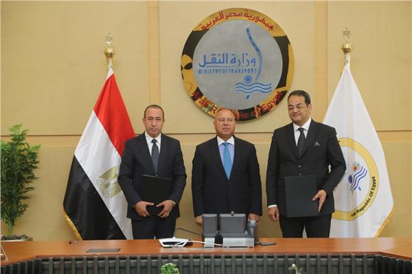 توقيع اتفاقية تعاون بين الشركة القابضة للنقل البحري والبري