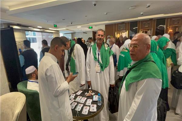 اكتمال وصول الحجاج وتسليمهم بطاقات نسك