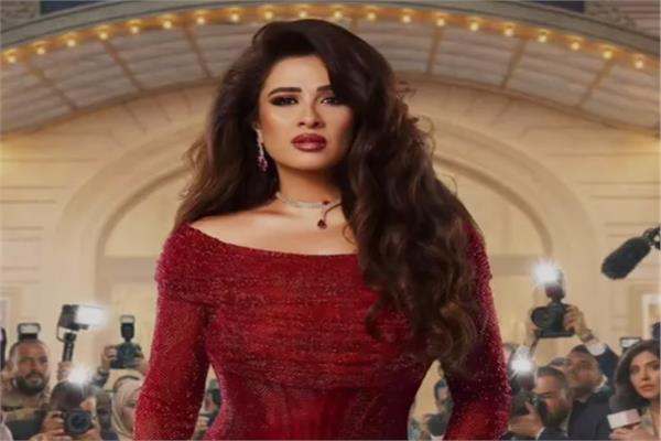  الفنانة ياسمين عبد العزيز
