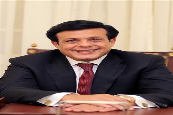 الدكتور محمد حمودة ينتصر لحق الراحل أحمد الدجوي