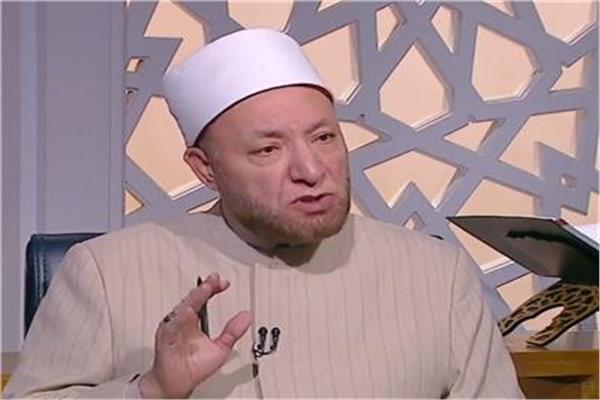 الشيخ عويضة عثمان، أمين الفتوى بدار الإفتاء المصرية