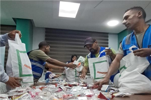 استعدادات مبهجة لمتطوعي «حياة كريمة» بالأقصر