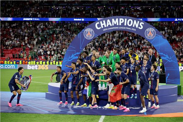 مراسم تتويج باريس سان جيرمان بلقب دوري أبطال أوروبا