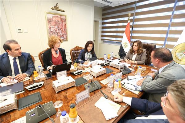 وزيرة التنمية المحلية والبيئة