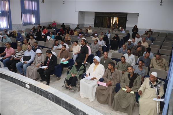 محافظ سوهاج يعقد اللقاء الجماهيري الأسبوعي