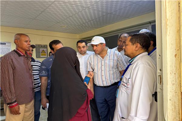 محافظ قنا يوجه بمضاعفة طلبات العلاج على نفقة الدولة إلى 200 طلب