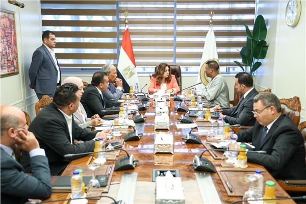  الدكتورة منال عوض وزيرة التنمية المحلية والبيئة