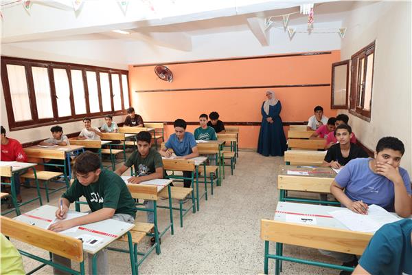 امتحانات الشهادة الإعدادية