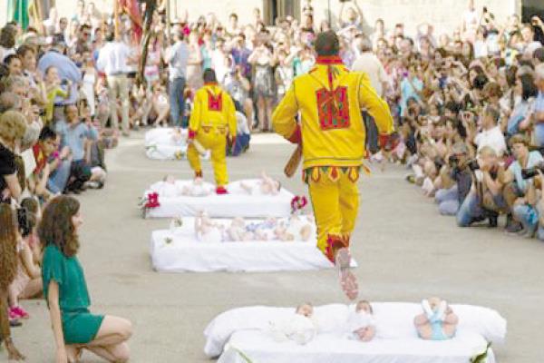 المهرجان المعروف باسم «إل كولاتشو»