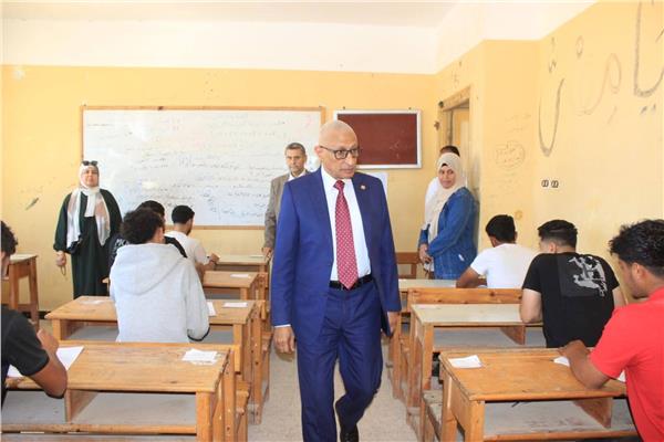 محافظ شمال سيناء يتفقد 
