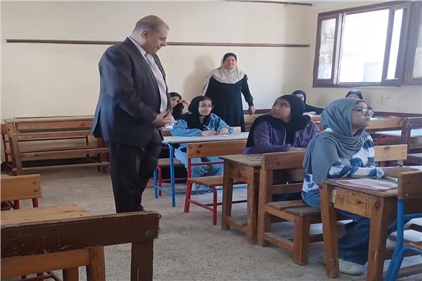 مدير تعليم المنوفية يواصل جولاته الميدانية