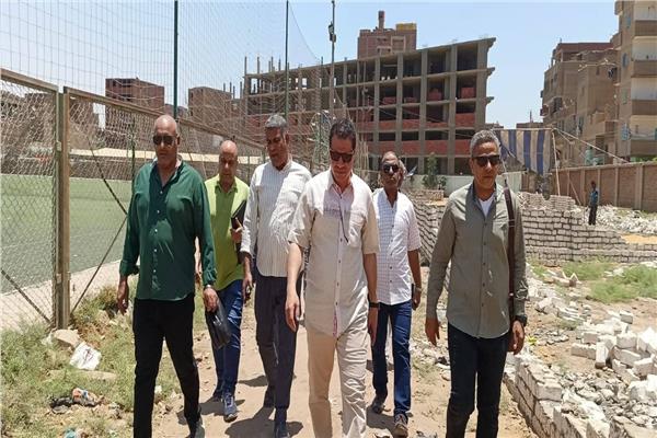 محافظ أسيوط يوجه بمتابعة المشروعات الجاري تنفيذها