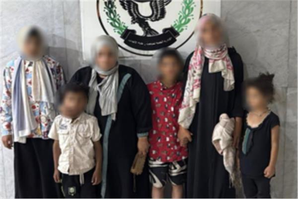 ضبط 10 متهمين 