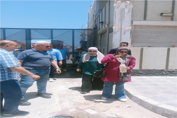 حملة بيئية بالمنطقة الصناعية بجمصه للحد من التلوث .