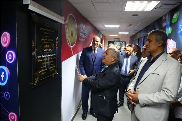 رئيس الهيئة الوطنية للصحافة يفتتح ستديو بوابة الجمهورية