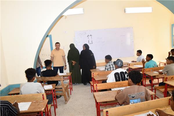 9 طلاب من أبناء القرية