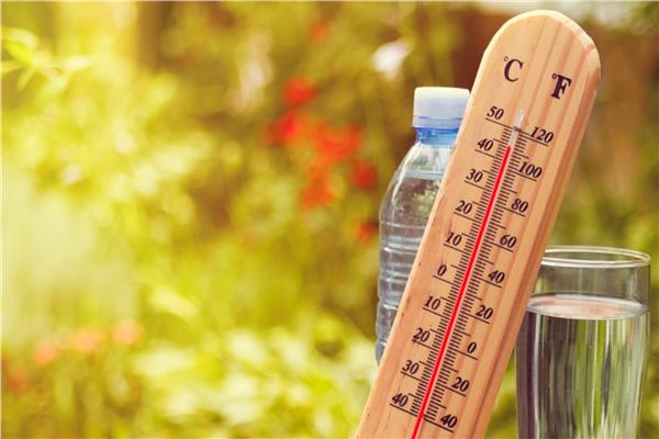 الشعوب تواجه موجات قاسية للحرارة