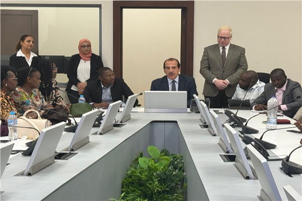نائب وزير الصحة يستقبل وفد المركز الإفريقي لمكافحة الأمراض