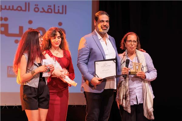 تكريم رموز المسرح بتونس