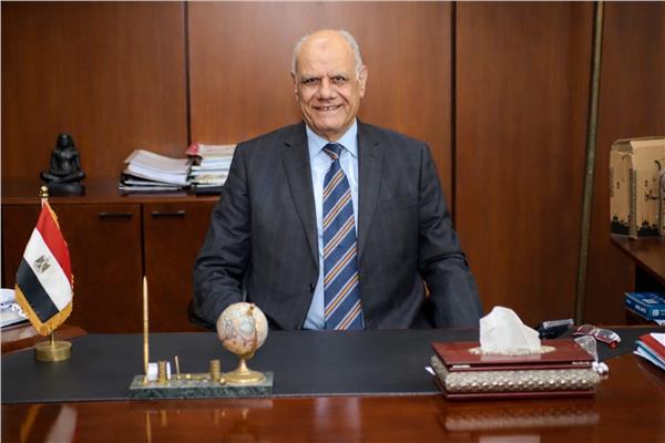 الأستاذ الدكتور عادل مبروك
