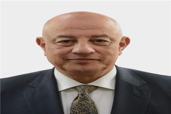 اللواء طيار وائل النشار رئيس الشركة المصرية للمطارات