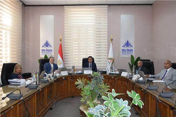 رئيس جامعة بنها