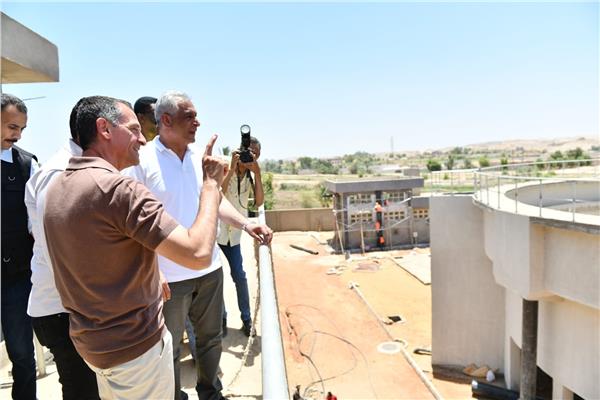 وزير الدولة للإنتاج الحربي يتابع تنفيذ مشروعات المبادرة الرئاسية