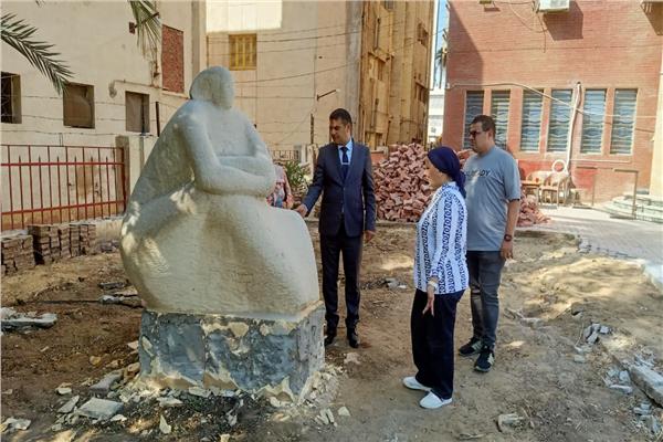  نائب المحافظ يتفقد مكتبة مصر العامة