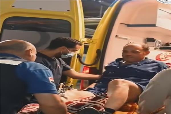وصول أحد الجرحى الفلسطينيين للمستشفى الإماراتي 