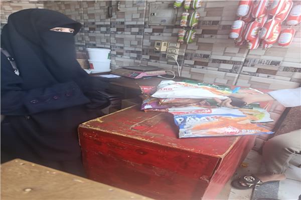 التحفظ على نصف طن عينات لحوم ودواجن