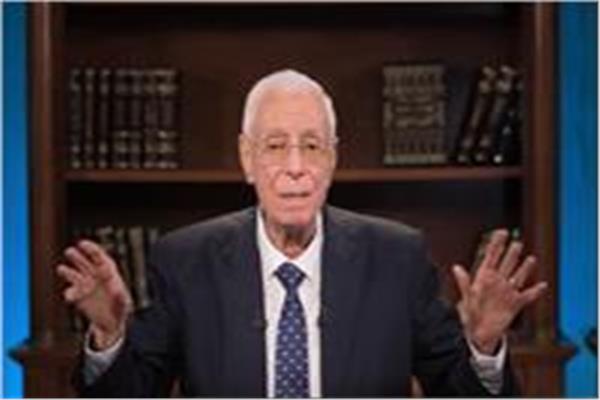 الدكتور حسام موافي، أستاذ الحالات الحرجة بكلية طب قصر العيني