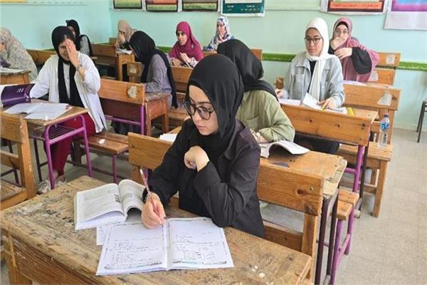 قبل انطلاق الامتحانات ..مديريات التعليم تحذر الطلاب من اصطحاب أدوات الغش لجان الثانوية العامة