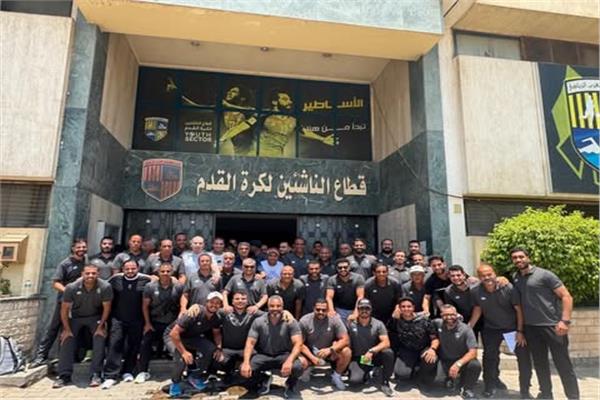الأجهزة الفنية والإدارية والطبية