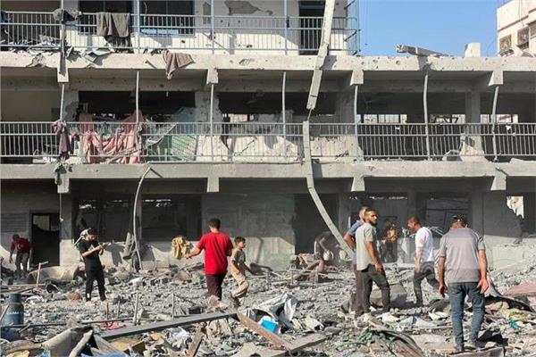 ساحة مدرسة ابن سينا في مخيم الشاطئ 