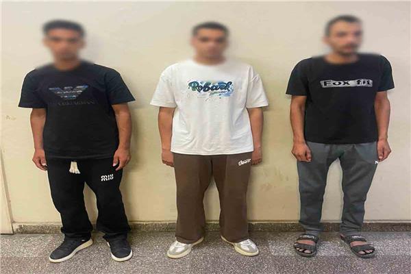 خلاف على أولوية المرور يقود إلى مشاجرة بين سائق “توك توك” وطالبين بالشرقية