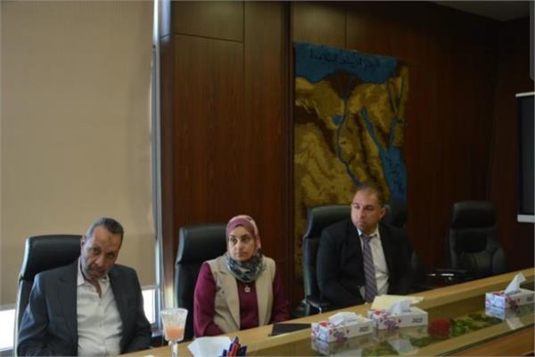 محمد عبد الغفار يطالب بقنوات جديدة لتوفير خامات صناعة الأخشاب المحلية