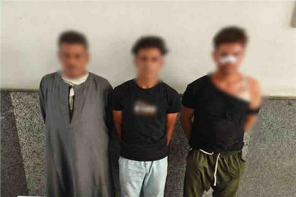 كشف مشاجرة بالضرب بالعصى الخشبية بأسيوط 
